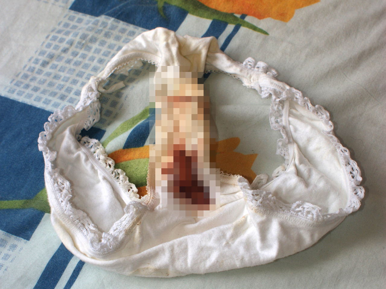 期間限定,エロ画像,血付きパンツ,生理