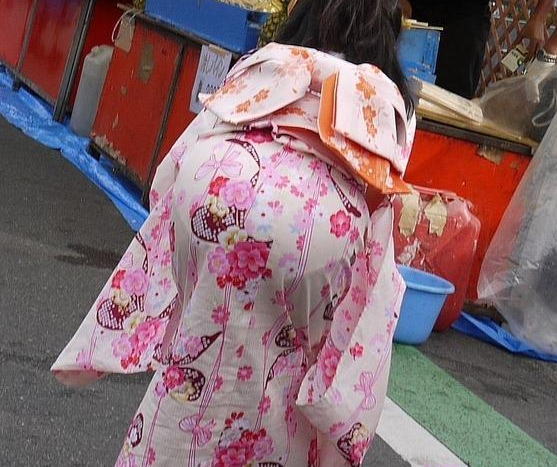 夏祭り,素人,盗撮,エロ画像,浴衣,パンツ,透ける,要注意