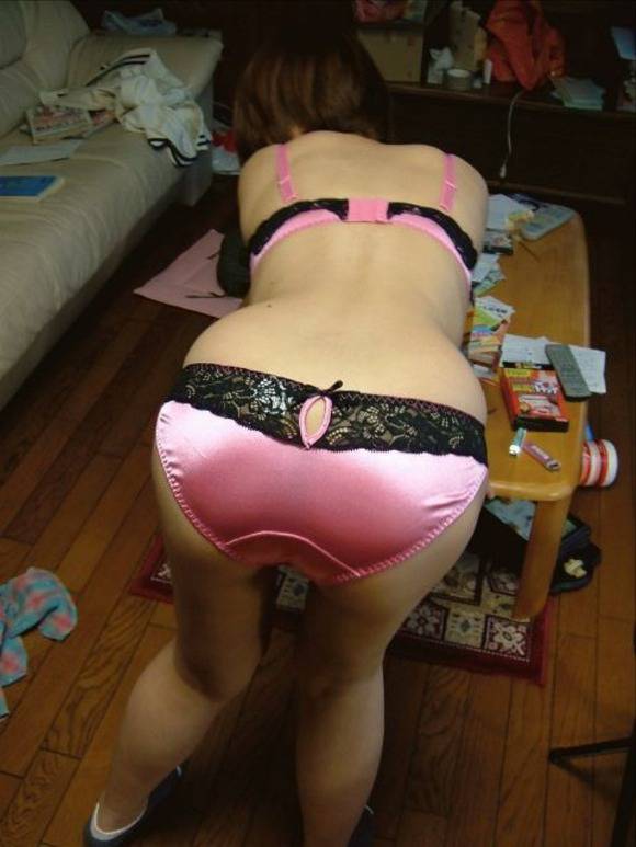 破れパンツ女子,パンツ,穴,エロ画像【15】