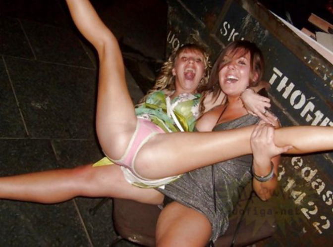 【画像】外人女の泥酔具合が度を超してる件・・・・これは持ち帰れない・・・・・