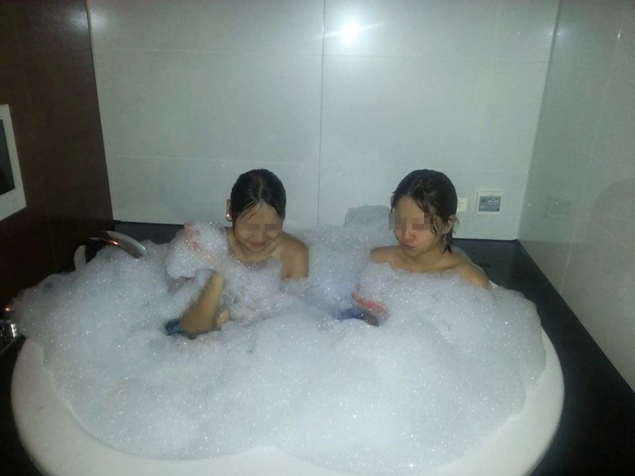 【投稿画像】素人が撮る生写真が過激過ぎて抜ける