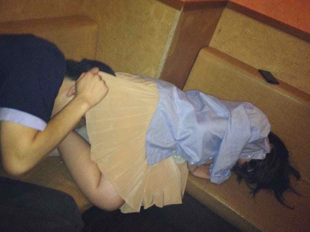 【男→女】たちの悪い悪戯エロ画像