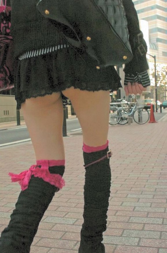 脚フェチ,ミニスカ,ロングブーツ,街撮り,素人,エロ画像【32】
