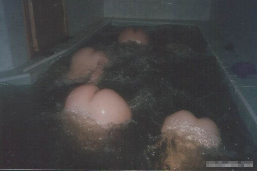 おふざけで撮ったリア充らがエ□杉～～～～Ｗｗｗｗ