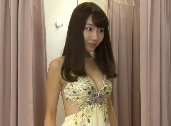 【新着キャプ】乳がパンパンな柏木由紀キャバ嬢ドラマ第2おっぱい