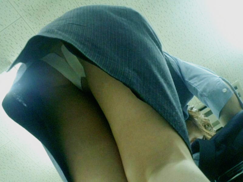 平日,勤務,OL,エロ画像,仕事中