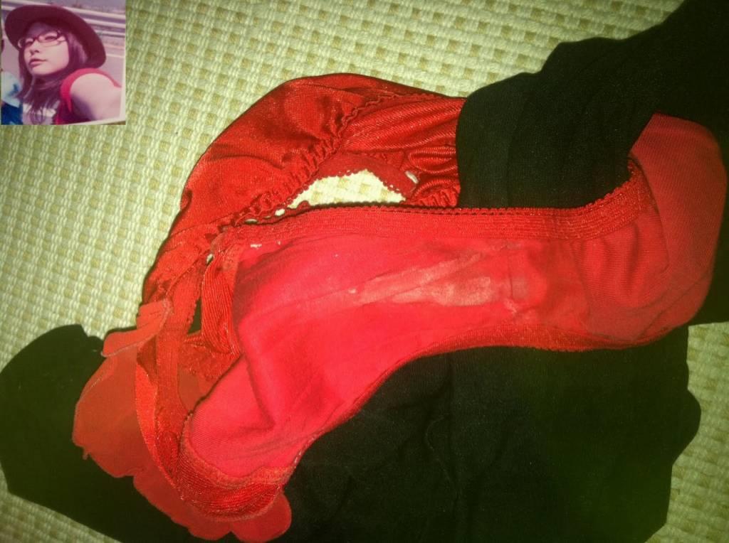 シミ付き匂い付きパンティー売りますwwwww 画像 50枚