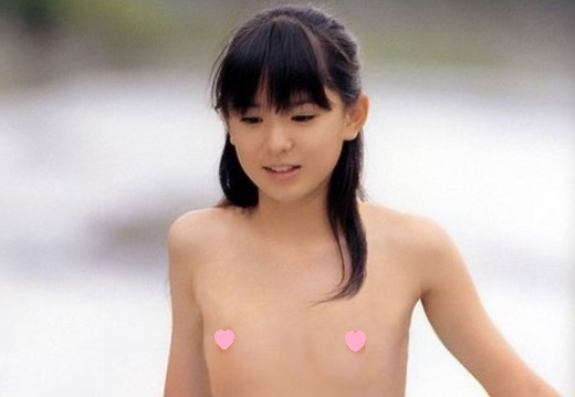 貧乳でパイパンって・・・　子供じゃないか・・・