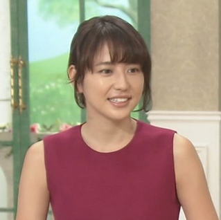 【悲報】長澤まさみ　ミニスカパンチラに無慈悲な修正が！！