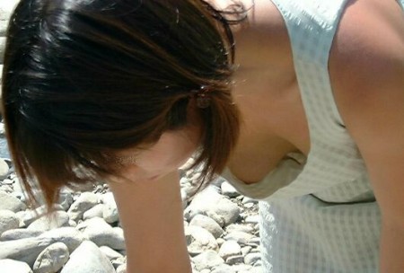 素人女性のオッパイがチラ見えすると嬉しい