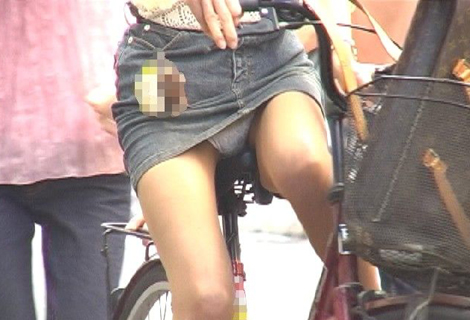 自転車乗ってる女の子エロ過ぎｗ勃っちゃうｗ