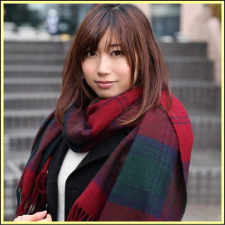 AV女優なのに服を着ている画像