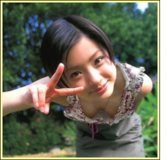 上戸彩の乳首がポチってる