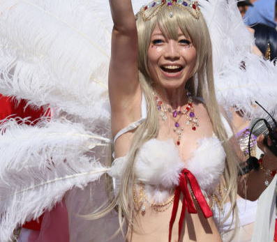 浅草サンバカーニバルにコスプレイヤー達も参加でもはやエロの祭典！！