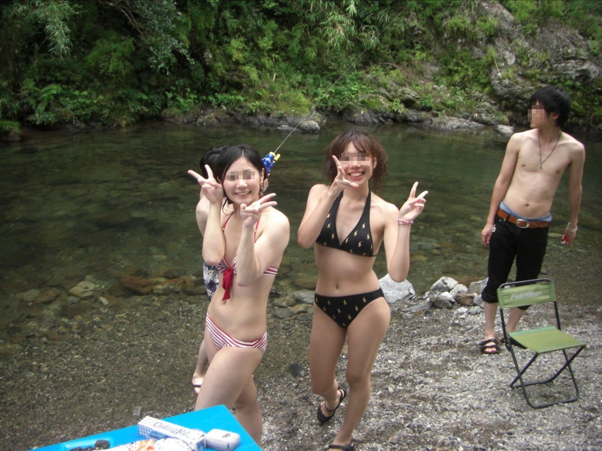 非リア充なヤツは閲覧注意なｗｗｗ夏が待ち遠しいリア充女子の水着画像