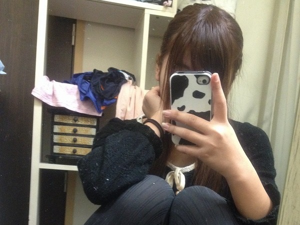 ツイッターの裏垢で自撮りエロ写メしてくれる女の子をダメ元で募集したら早速おバカが引っ掛かったｗｗｗ