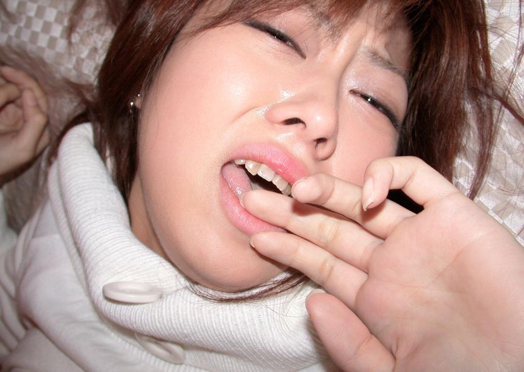 「いやぁぁぁ！ダメェェ！！」って声が聞こえた気がする絶頂女子顔エロ画像
