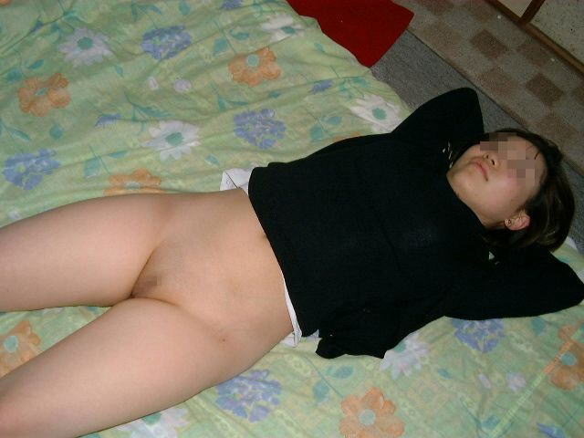 【パイパン女子】無毛にしてる素人ってそういうこと？彼氏の性癖エロ画像