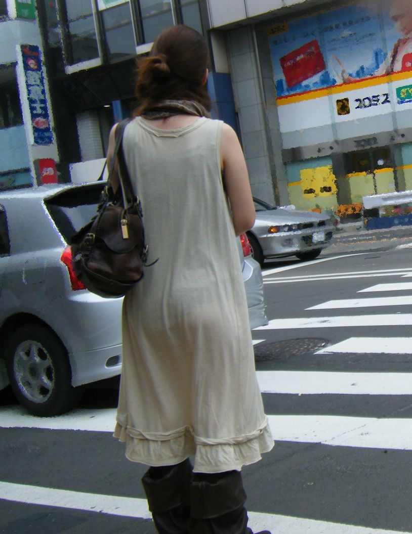 「赤外線盗撮よりも生パン・ブラ透けが良い!」と思う街撮り画像【18】